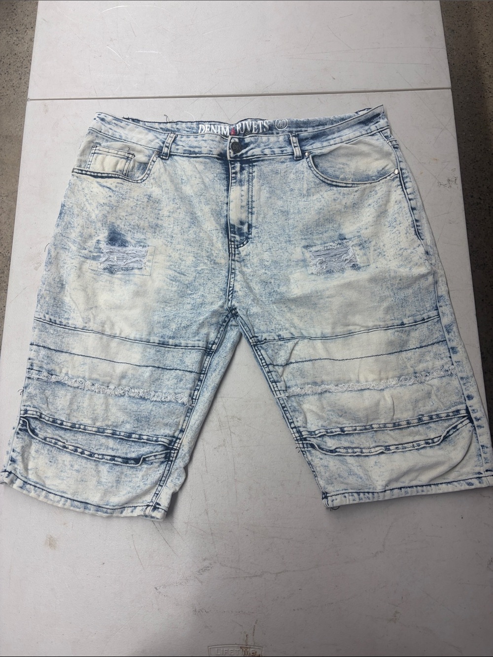 Denim & Rivets Size 40 Men’s Acid Wash Denim Shorts - Light Blue
